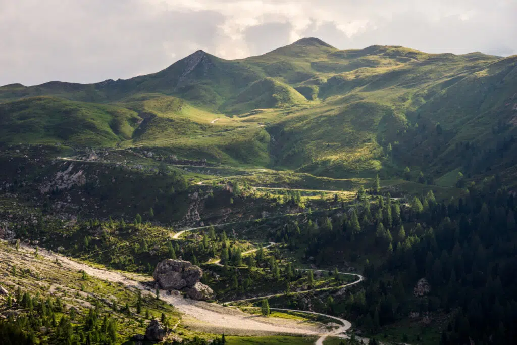 beaux itinéraires pour un road trip dans les Alpes du sud